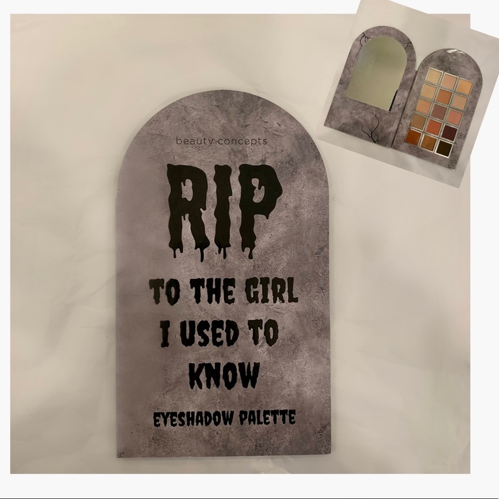 🪦Tombstone Eyeshadow Palette ⚰️